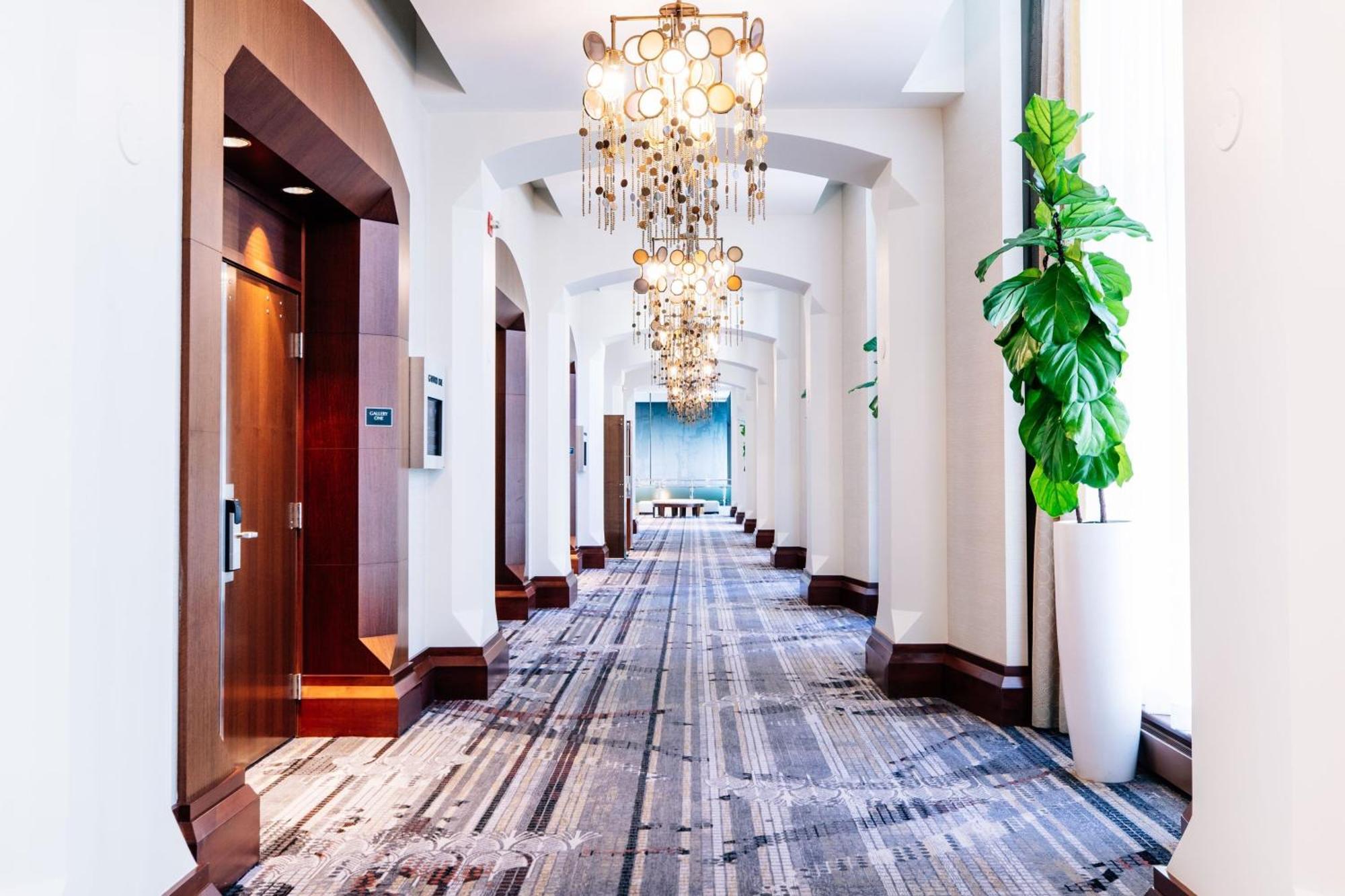 The Gwen, A Luxury Collection Hotel, Michigan Avenue Чикаго Экстерьер фото