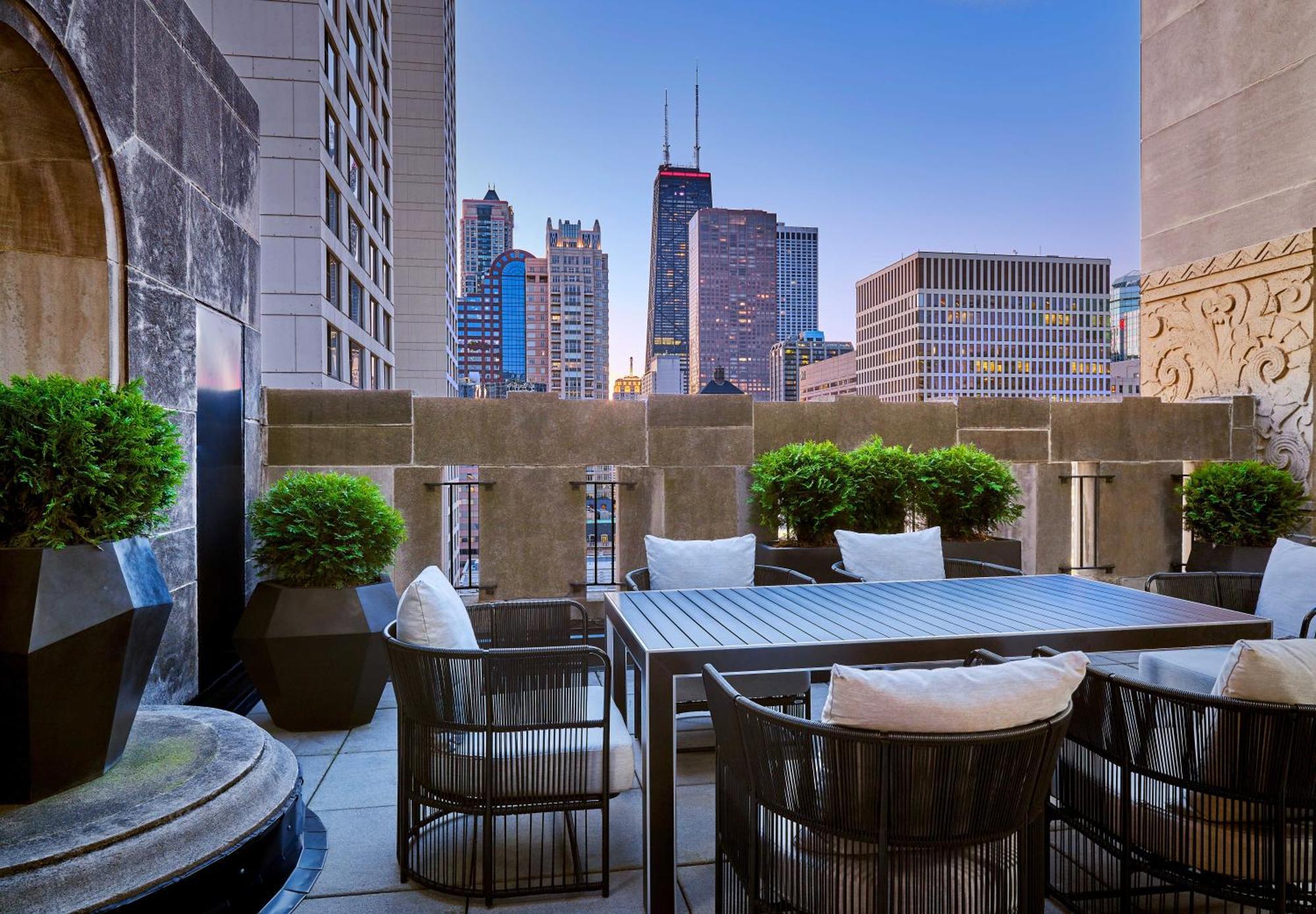 The Gwen, A Luxury Collection Hotel, Michigan Avenue Чикаго Экстерьер фото