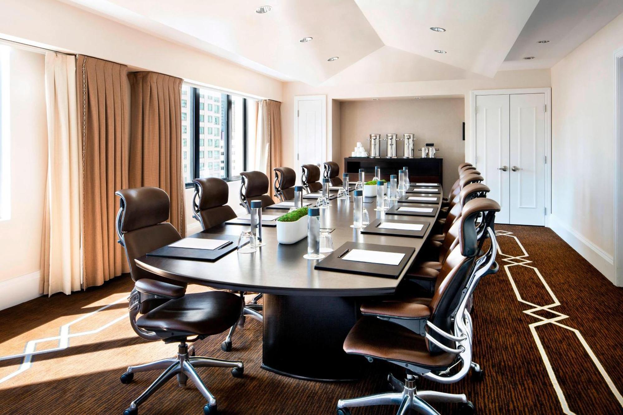 The Gwen, A Luxury Collection Hotel, Michigan Avenue Чикаго Экстерьер фото
